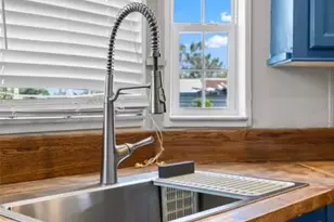 300 River Blvd S, Nokomis, FL 34275 - Photo 10