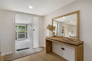 6722 Roxbury Dr, Sarasota, FL 34231 - Photo 8