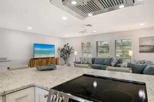 6722 Roxbury Dr, Sarasota, FL 34231 - Photo 30