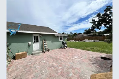 4223 Sawyer Road, Sarasota, FL 34233 - Photo 8