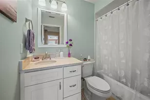 6052 Bonaventure Pl, Sarasota, FL 34243 - Photo 16