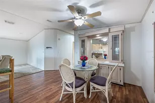 5707 45th St E, Bradenton, FL 34203 - Photo 10