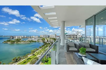 605 S Gulfstream Avenue #12, Sarasota, FL 34236 - Photo 1