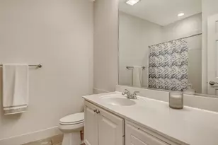 1400 Burgos Dr, Sarasota, FL 34238 - Photo 22