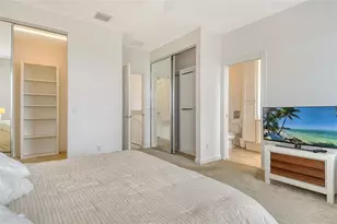 1400 Burgos Dr, Sarasota, FL 34238 - Photo 16