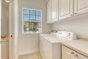1400 Burgos Dr, Sarasota, FL 34238 - Photo 26
