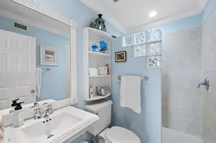 7105 Gulf of Mexico Dr, Longboat Key, FL 34228 - Photo 28