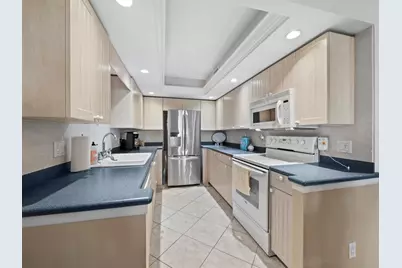 7105 Gulf Of Mexico Drive #21, Longboat Key, FL 34228 - Photo 18