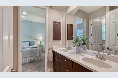 14718 Secret Harbor Place, Lakewood Ranch, FL 34202 - Photo 32