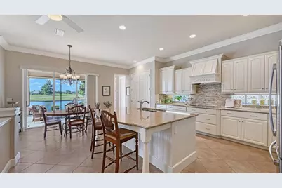 14718 Secret Harbor Place, Lakewood Ranch, FL 34202 - Photo 18