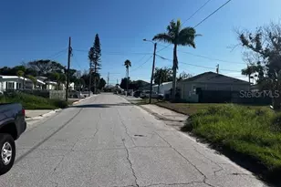 197 148th Ave E, Madeira Beach, FL 33708 - Photo 2