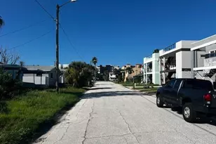 197 148th Ave E, Madeira Beach, FL 33708 - Photo 4