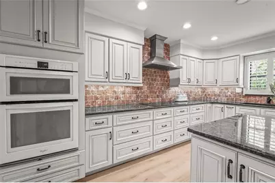 7845 Pine Trace Drive, Sarasota, FL 34243 - Photo 16