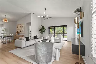 7845 Pine Trace Dr, Sarasota, FL 34243 - Photo 2