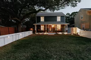 2472 Temple St, Sarasota, FL 34239 - Photo 2