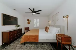 2472 Temple St, Sarasota, FL 34239 - Photo 18