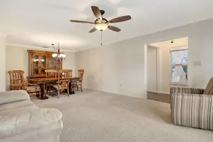 5609 Evergreen Dr, Sarasota, FL 34233 - Photo 4