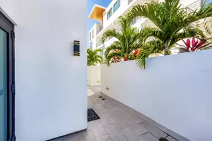 1558 4th St, Sarasota, FL 34236 - Photo 6