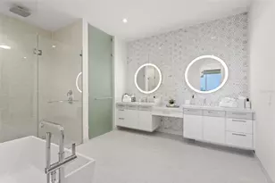 1581 Gulf of Mexico Dr, Longboat Key, FL 34228 - Photo 14