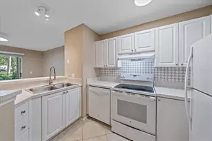 850 S Tamiami Trail, Sarasota, FL 34236 - Photo 10