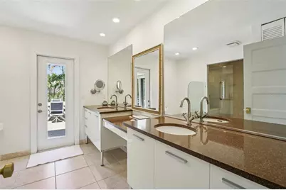 3390 Bayou Sound, Longboat Key, FL 34228 - Photo 8