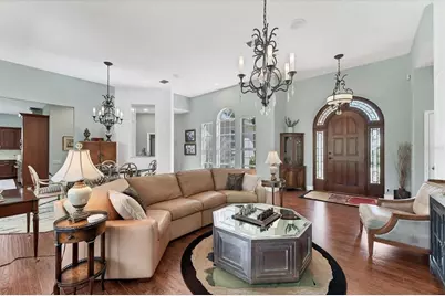 8214 Regents Court, University Park, FL 34201 - Photo 10