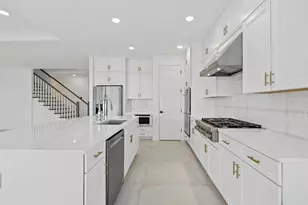 12815 Morning Mist Pl, Venice, FL 34293 - Photo 4