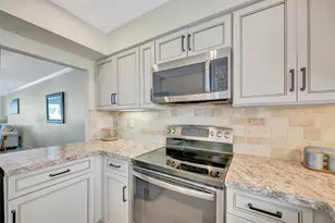 9718 Hernando Ct, Bradenton, FL 34210 - Photo 12