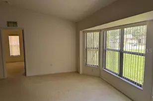 8469 Cypress Lake Cir, Sarasota, FL 34243 - Photo 4