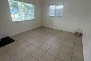 4731 Violet Ave, Sarasota, FL 34233 - Photo 6