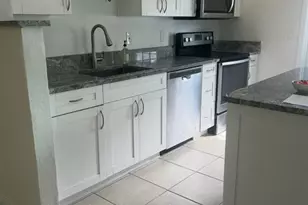 4731 Violet Ave, Sarasota, FL 34233 - Photo 2