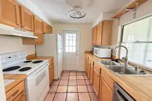 305 Bay Vista Ave, Osprey, FL 34229 - Photo 6