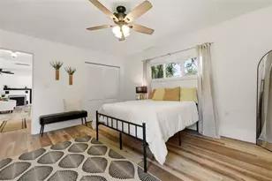 418 Edwards Dr, Sarasota, FL 34243 - Photo 26