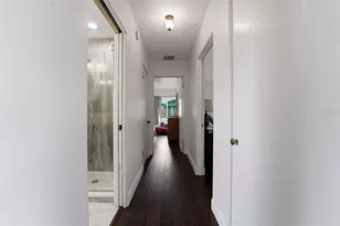 418 Edwards Dr, Sarasota, FL 34243 - Photo 26