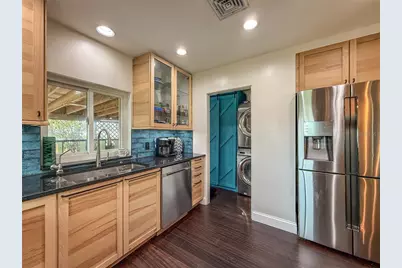 418 Edwards Drive, Sarasota, FL 34243 - Photo 12