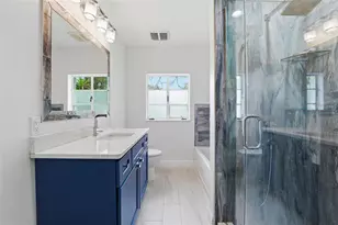 418 Edwards Dr, Sarasota, FL 34243 - Photo 14