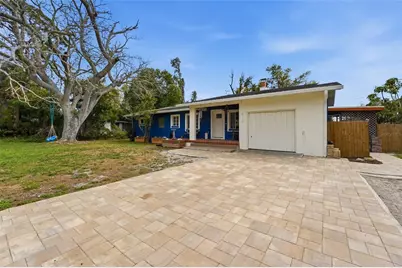 418 Edwards Drive, Sarasota, FL 34243 - Photo 2