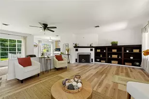 418 Edwards Dr, Sarasota, FL 34243 - Photo 10