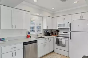 5830 Midnight Pass Rd, Sarasota, FL 34242 - Photo 8