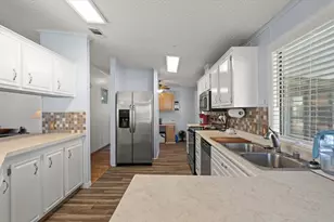 5707 45th St E, Bradenton, FL 34203 - Photo 6