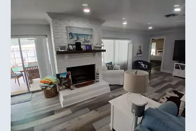 4131 Center Gate Boulevard, Sarasota, FL 34233 - Photo 12