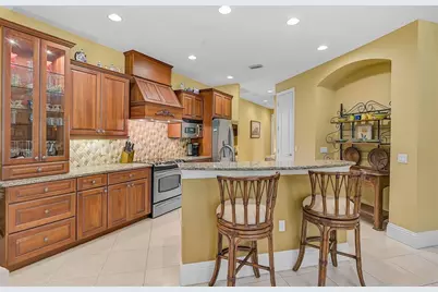 11420 Savannah Lakes Drive, Parrish, FL 34219 - Photo 6