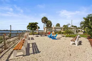 33 Starboard Dr, Venice, FL 34285 - Photo 86