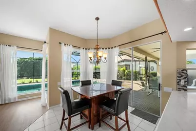 4321 Presidential Avenue Circle E, Bradenton, FL 34203 - Photo 12