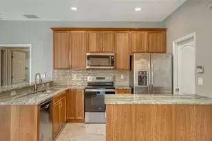 4010 Green Tree Ave, Sarasota, FL 34233 - Photo 10