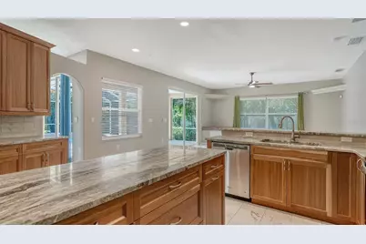 4010 Green Tree Avenue, Sarasota, FL 34233 - Photo 18