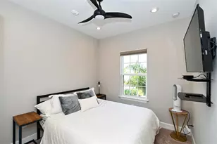 5560 Cannes Cir, Sarasota, FL 34231 - Photo 34