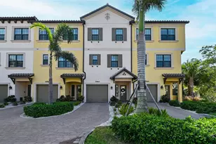 5560 Cannes Cir, Sarasota, FL 34231 - Photo 2