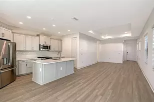 277 Potenza Loop, North Venice, FL 34275 - Photo 8