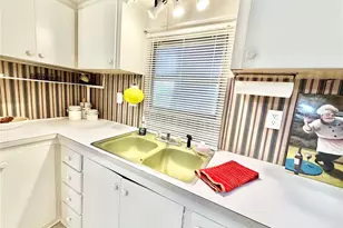 130 Patricia Ave, Dunedin, FL 34698 - Photo 8